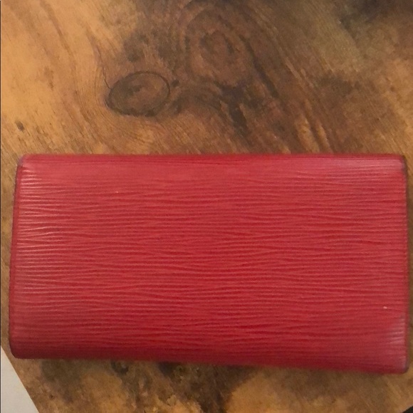 Louis Vuitton Epi Sarah Long Wallet - Picture 2 of 3